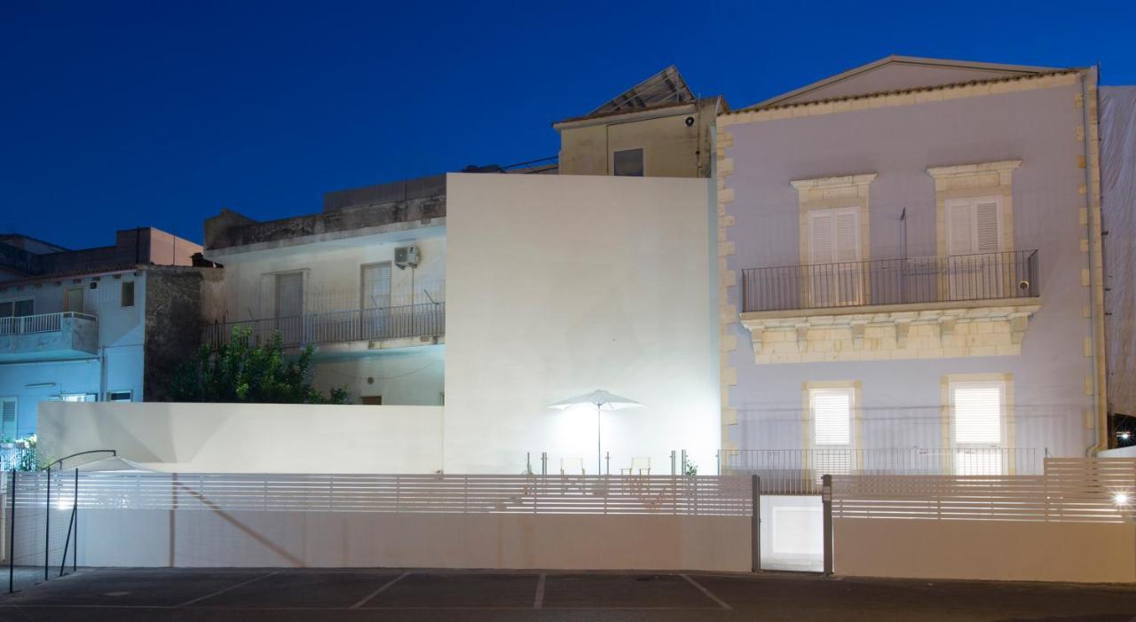 Villa Funduq Ospitalita Iblea Pozzallo Exterior foto